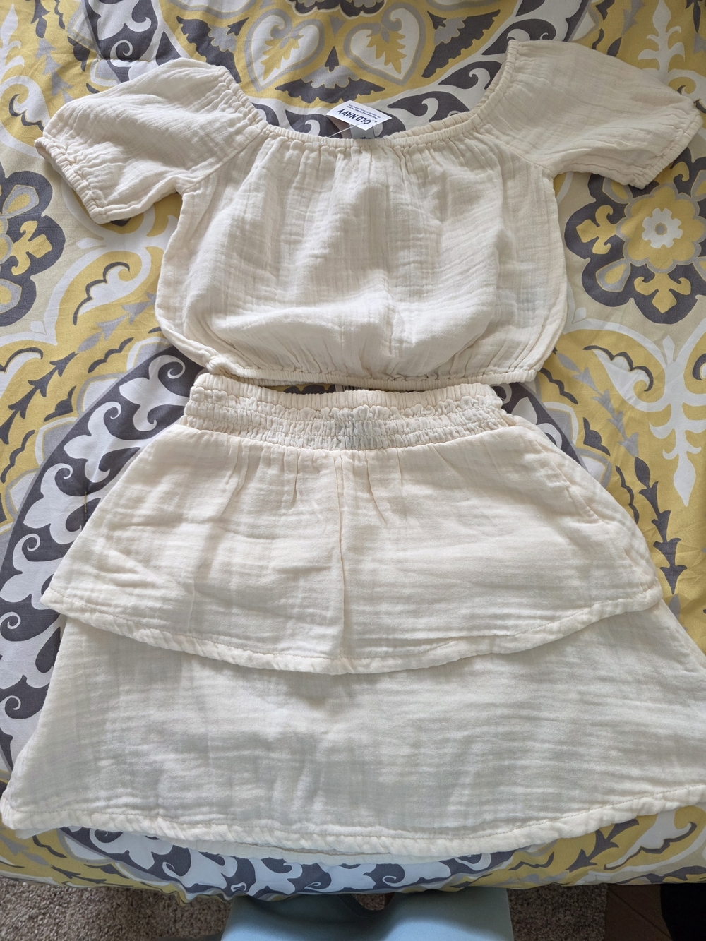 Old Navy Cream Two-Piece Girls Matching Set